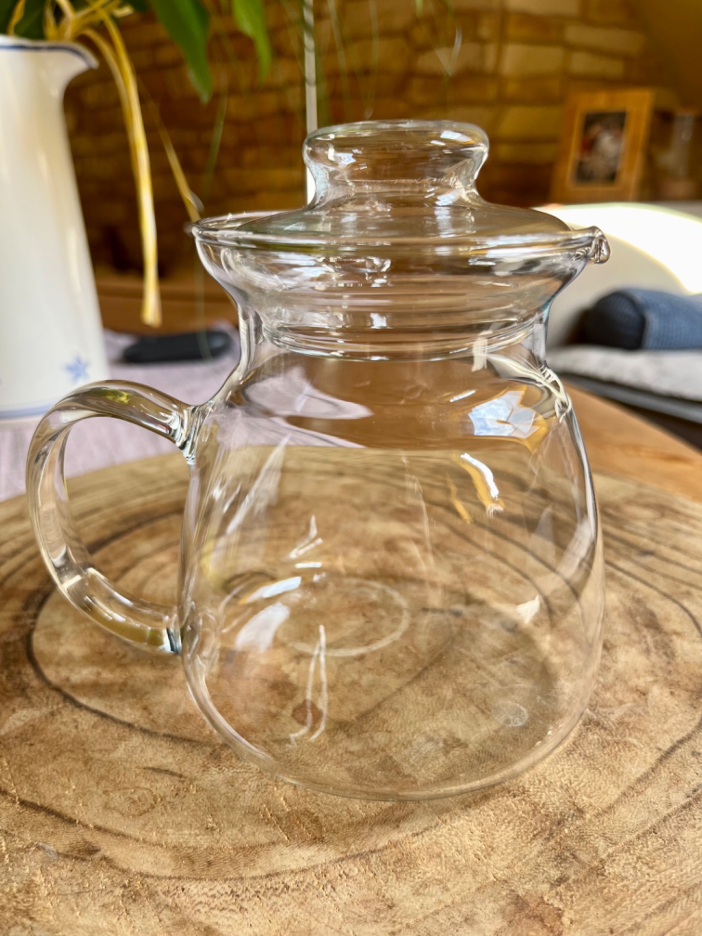 SKLENĚNÁ KONVIČKA 0,6l SIMAX